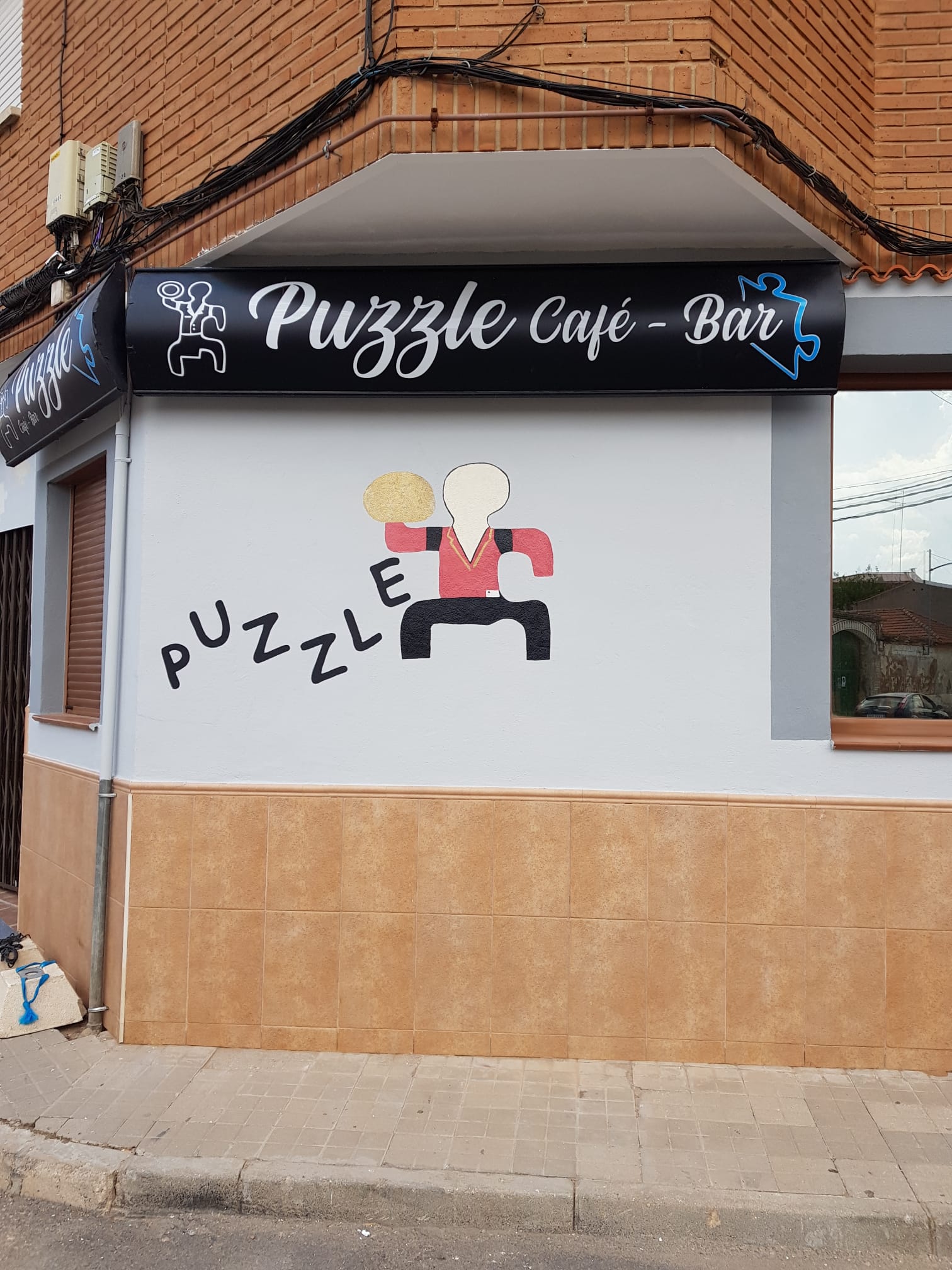 Exterior del Bar Puzzle