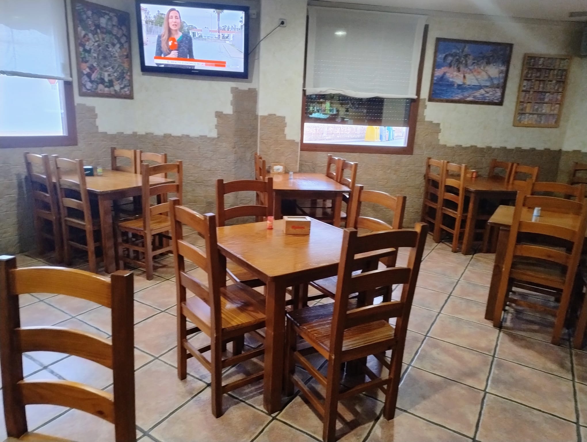 Sala interior del Bar Puzzle